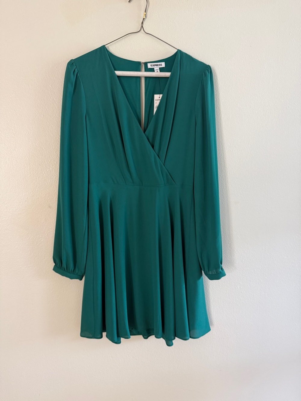 Express Women's Green Wrap V-Neck Long Sleeve Dress